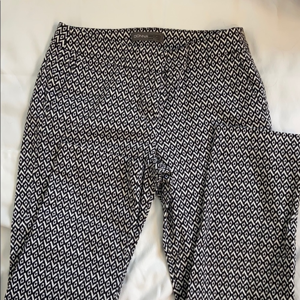 Pants black and white size 8